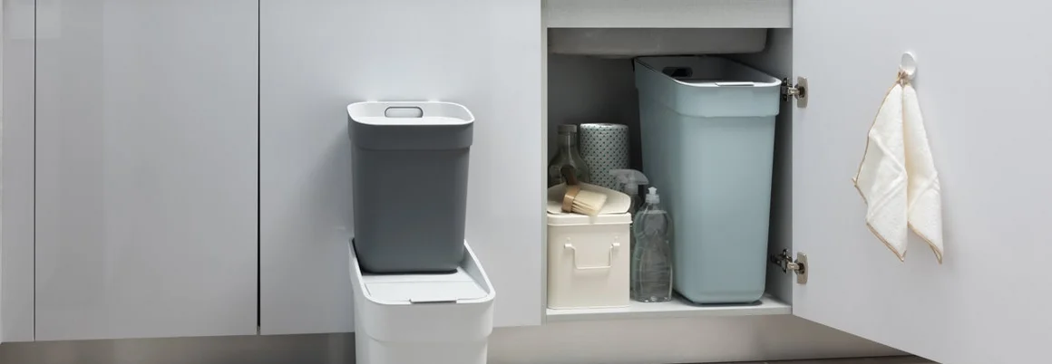 Einbau-Abfallsystem unter der Spüle